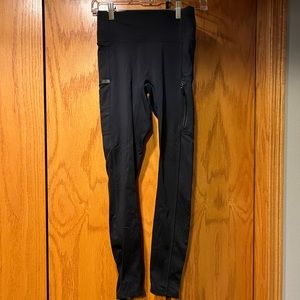 Fabletics Motion365 black leggings, size: small